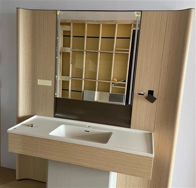 Хотел Миррор Сцреен